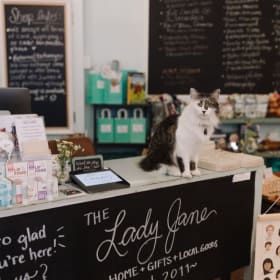 Lady Jane Gift Basket item