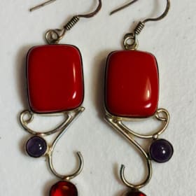 Earrings item