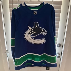SIGNED BROCK BOESER VANCOUVER CANUCKS JERSEY item