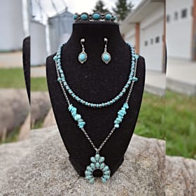 Turquoise Beaded Jewelry Set item