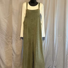 Casual Chic Jumpsuit item