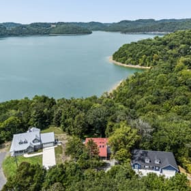 Center Hill Lake House Rental item