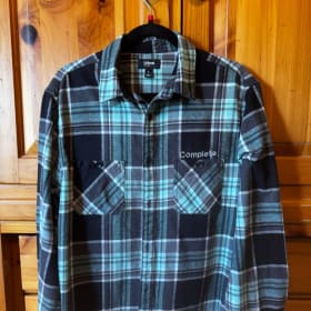 "Complete" Men's L BOGO item