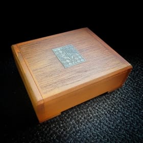 Coffret de bois item