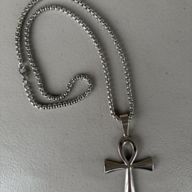 Necklace item
