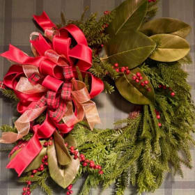 Christmas Traditions Mixed Wreath item