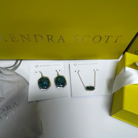 Kendra Scott Set item