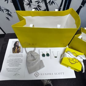 Kendra Scott Set item