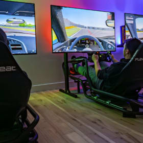 Forfait de course automobile sur simulateur (Valeur 350$) item