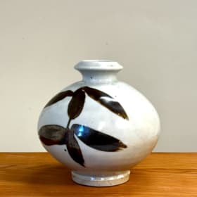 Photo of Wayne Ngan Vase with brush work