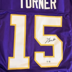 Dallas Turner Autographed Jersey item