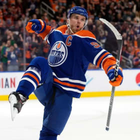 Oilers Club Experience: Edmonton Oilers vs. Anaheim Ducks item