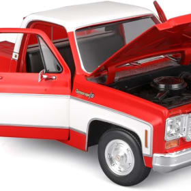 Photo of Maisto 1:18 Special Edition 1974 Chevrolet C10