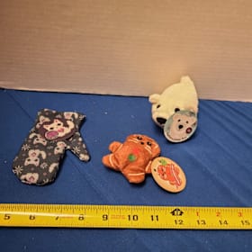 Photo of C-21 -Cat Lady Box winter theme cat toy set
