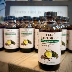 8 OZ Organic St. Lucian Castor Oil — Laurna Thompson item