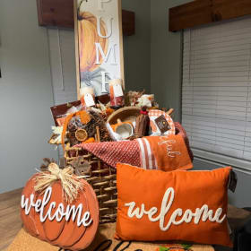 Photo of 4/5U Holiday Basket #2