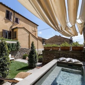 Bella Aura Tuscany, Italy Up to 4 people - 5 nights item