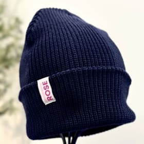 Photo : Tuque marine -  exclusive à l'événement " La Joséphine"