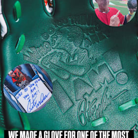 Photo of Custom Pete Weber Glove with Signed Inscription Card
