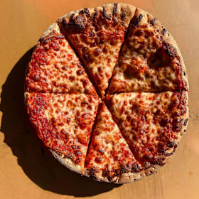 Foto de Pizza de Queso Grande