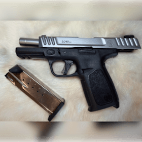 Photo of Smith & Wesson SD40 2.0 Pistol