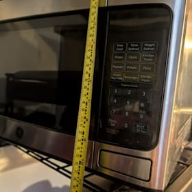 Photo of GE Countertop Microwave