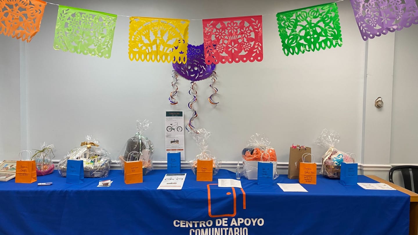 Centro De Apoyo Comunitario's Silent Auction