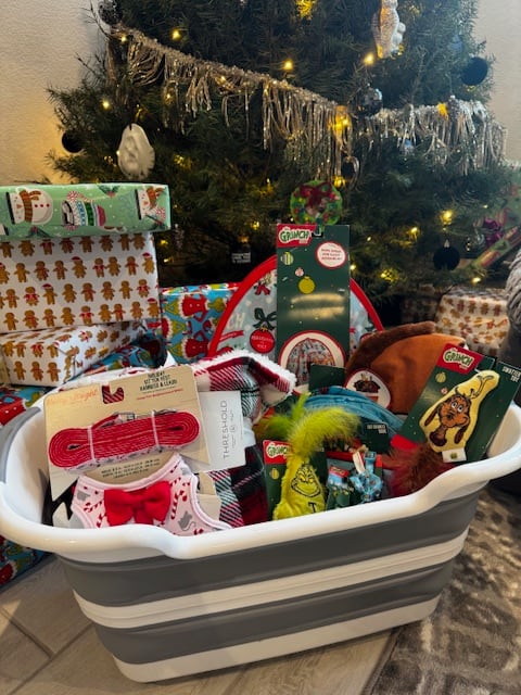 Grinch Raffle VPRP Kitty Grinch Raffle Basket