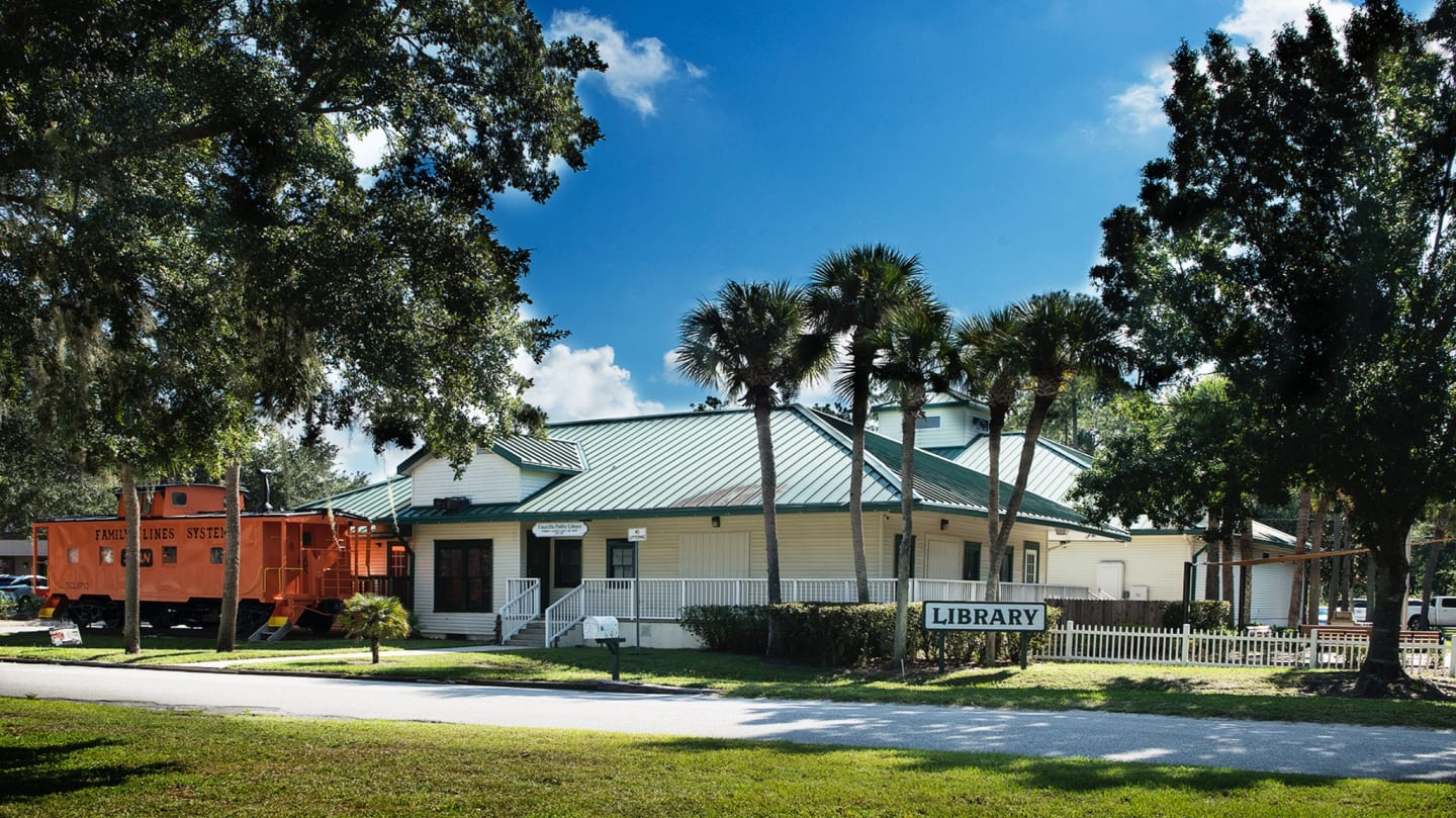 Friends Of The Umatilla Public Library Inc's Boosters