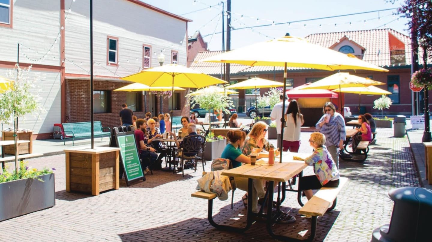 Pine Street Plaza Rental 2026