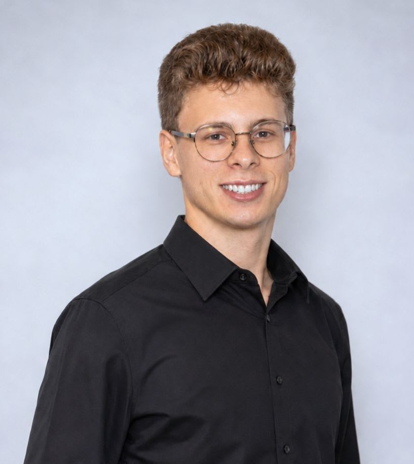 Sasha Hosha portrait