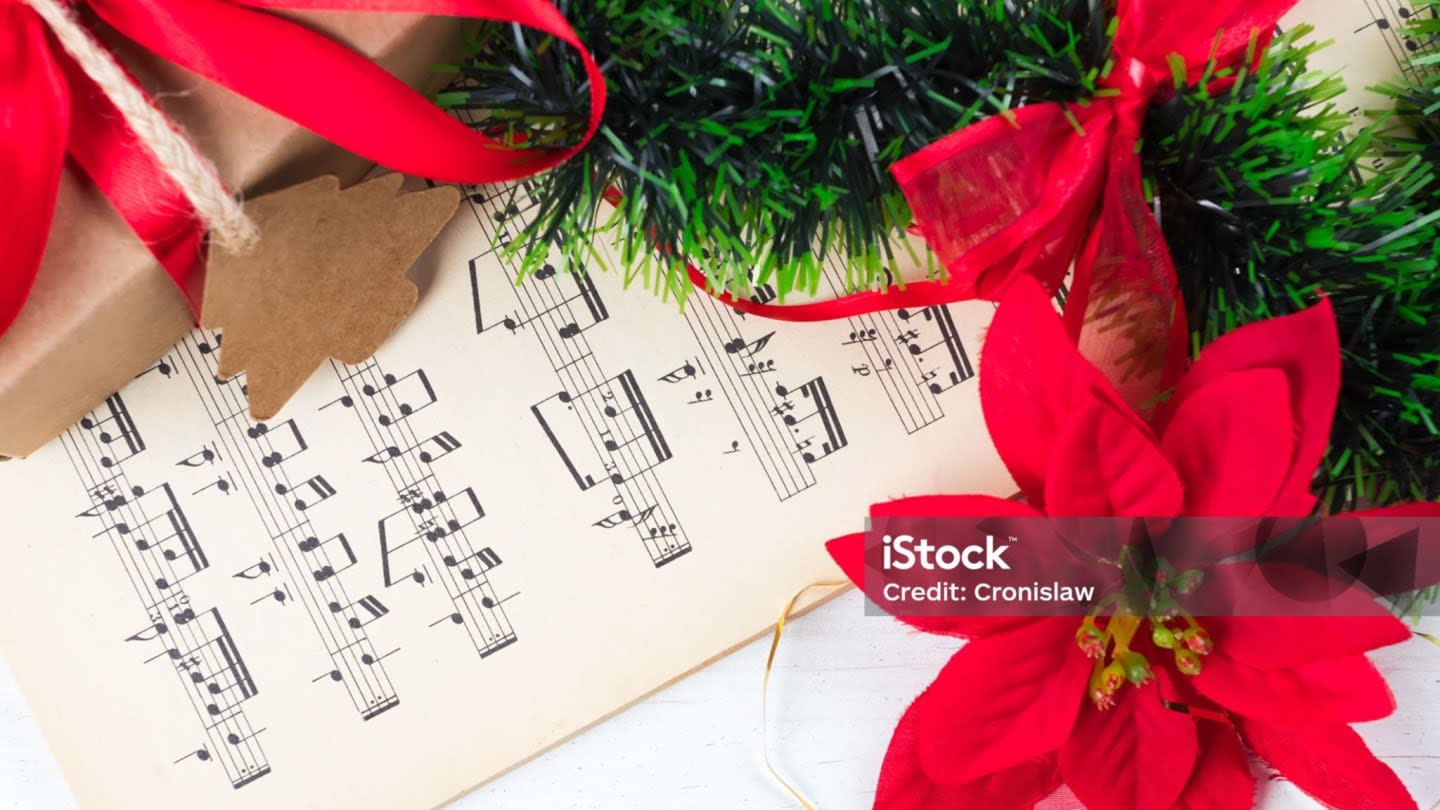 CHILI & CHRISTMAS CAROLS