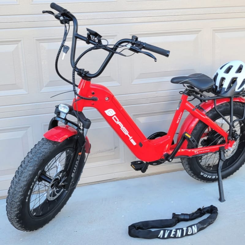Photo of Serfas eDASH Mini 500W, Aventon Chain Lock, and Helmet