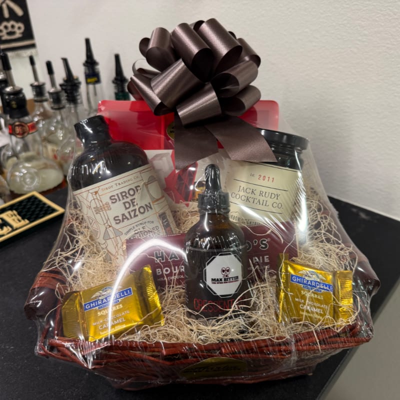 Photo of Martin's Wine & Spirits Cocktail Basket donated by Martin's