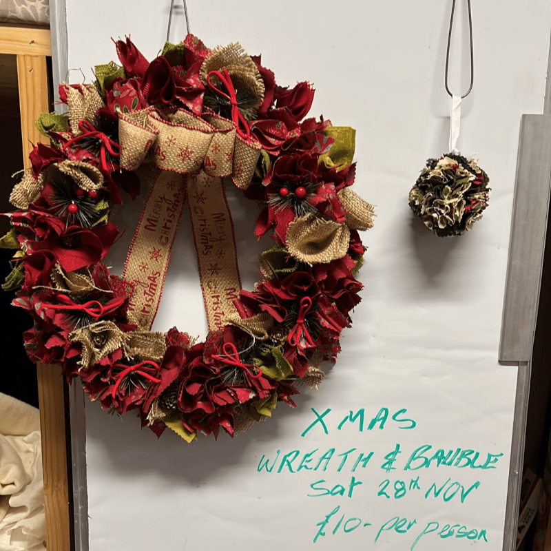 *SOLD OUT* Workshop: Make a Christmas wreath and bauble
