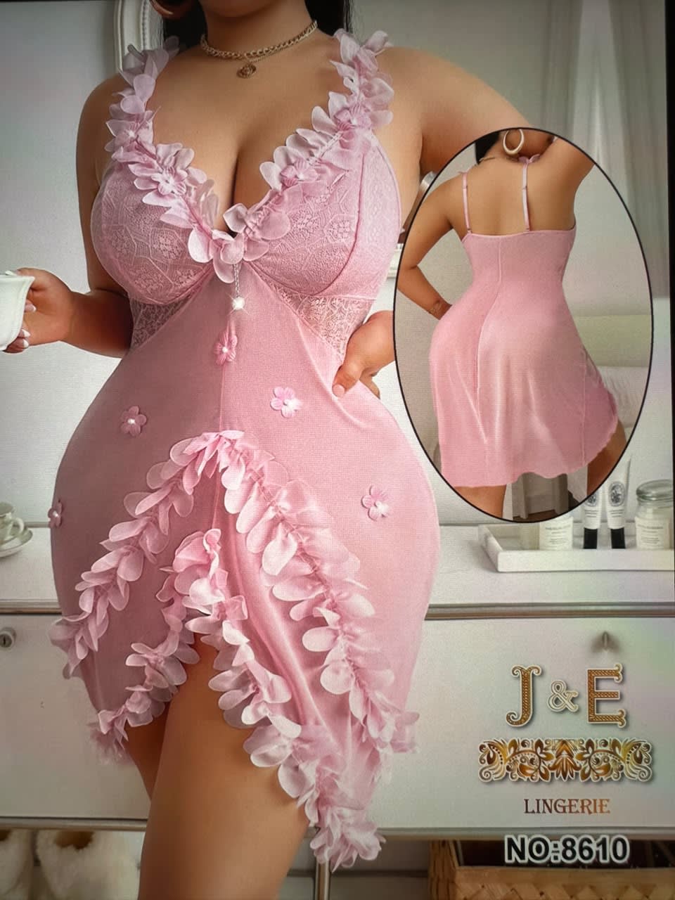 nuisette rose pour femme à bretelles avec des volants en dentelle