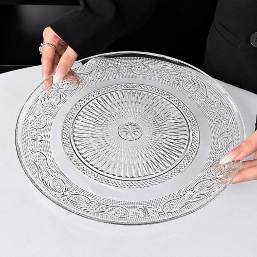 Assiette en verre transparent de style vintage