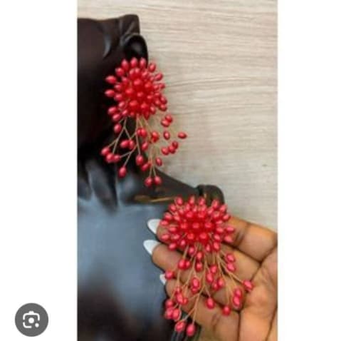 boucles d'oreilles rouges