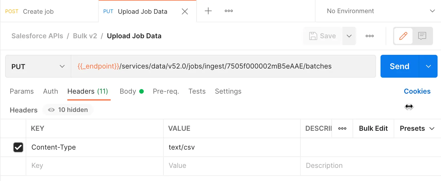 [Headers (ヘッダー)] の [VALUE (値)] 項目が [text/csv] に設定されている Postman の要求ウィンドウ。