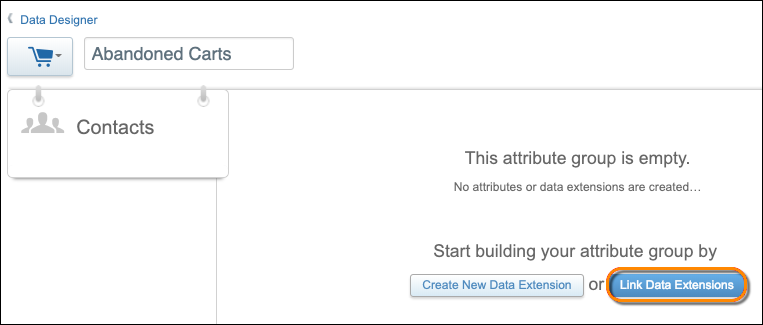 [データエクステンションのリンク] ボタンがオレンジ色の線で囲まれた属性グループ作成フォーム。