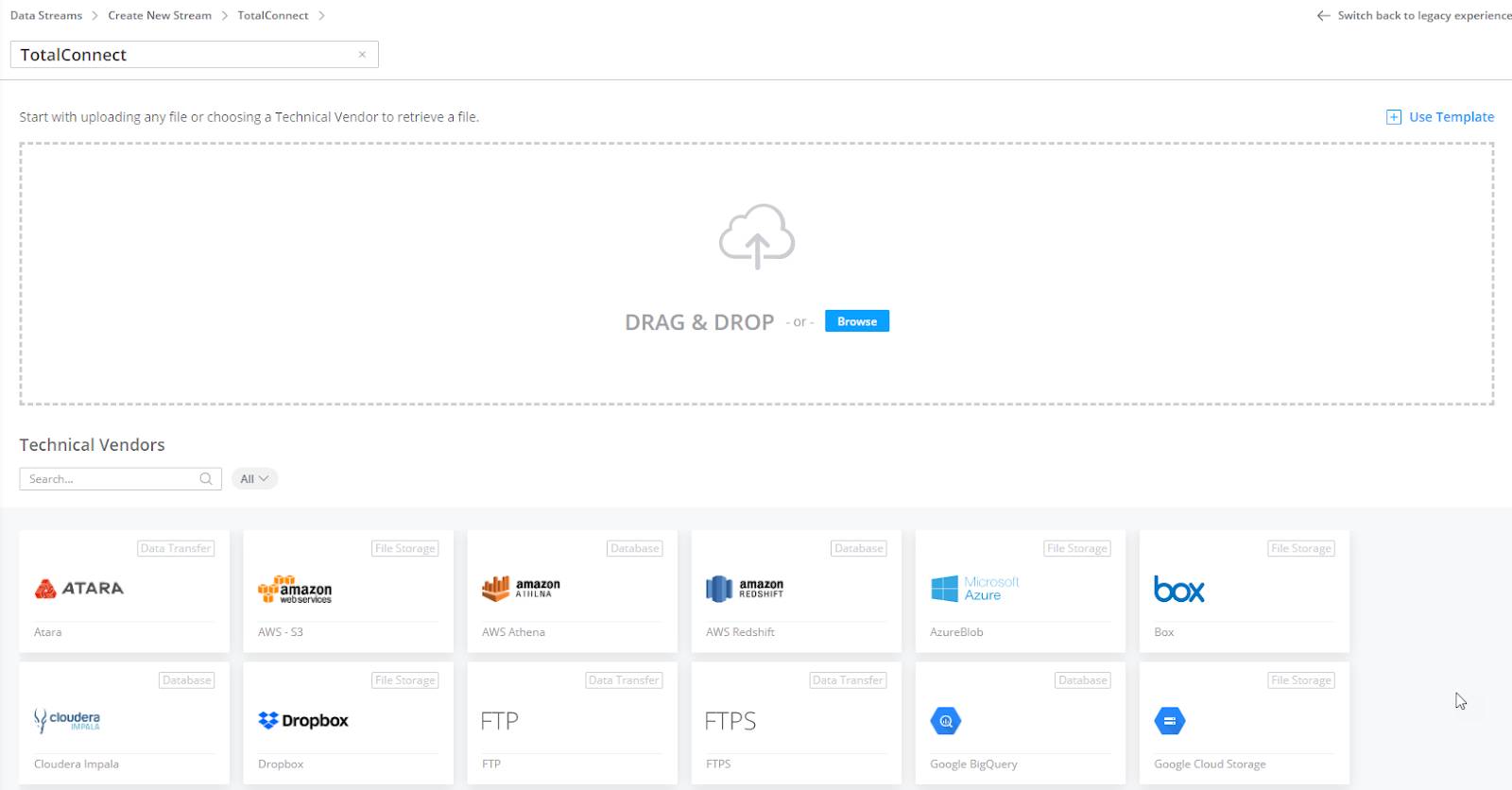 Pantalla de carga de archivos de TotalConnect y lista de proveedores técnicos.