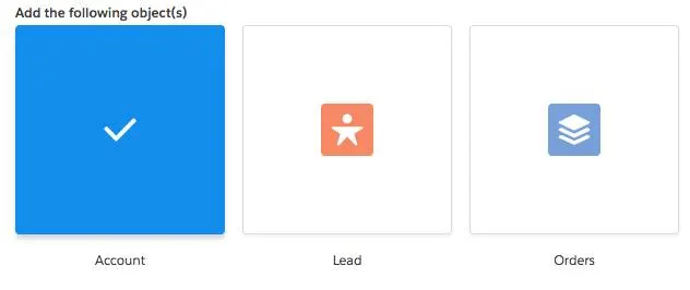 Drei Symbole in einem Kasten mit Umrandungen und Bezeichnungen darunter: Symbol 'Account', Symbol 'Leads' und Symbol 'Orders' Das Symbol 'Account' ändert sich in ein Häkchen in der Mitte, die Kastenfarbe ist blau und die Bezeichnung 'Account' ist nicht unterstrichen.