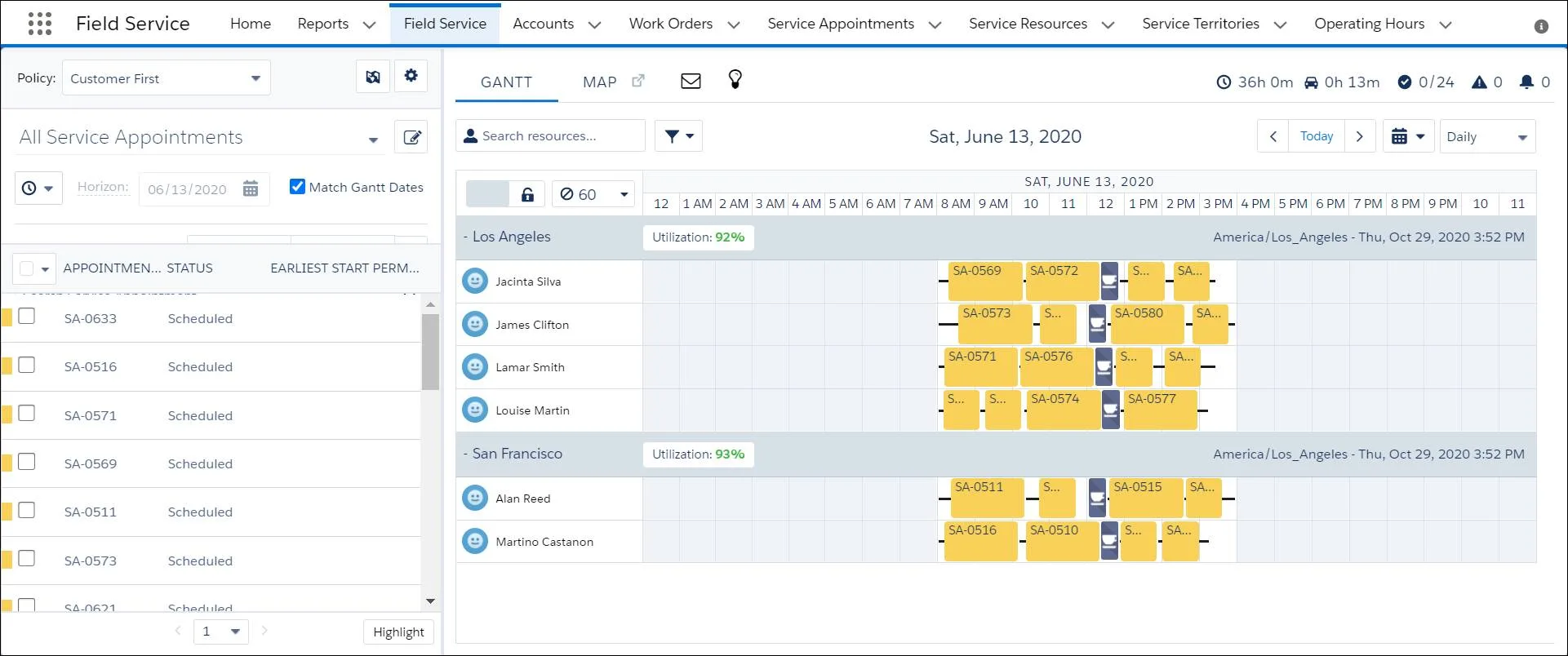 Maria’s dispatcher console showing several service appointments, mobile workers, and a detailed schedule in the Gantt.