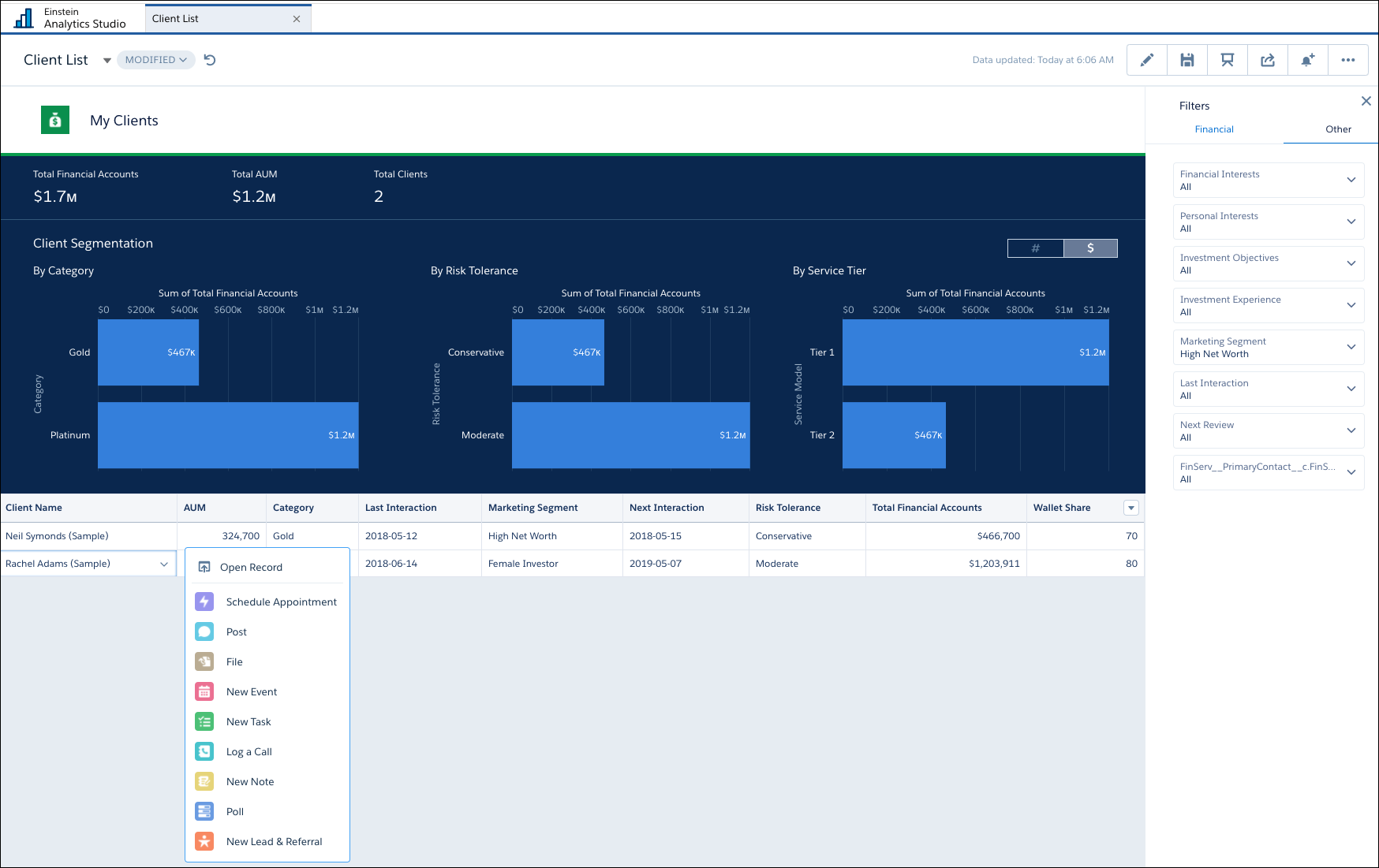 屏幕快照显示了“ Advisor Analytics”视图，突出显示了“客户列表”选项卡。