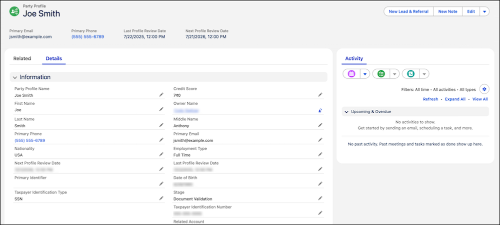 Die Detailseite enthält Angaben zu Beschäftigungstyp, Nationalität und Steuerzahler-Identifikationsnummer.