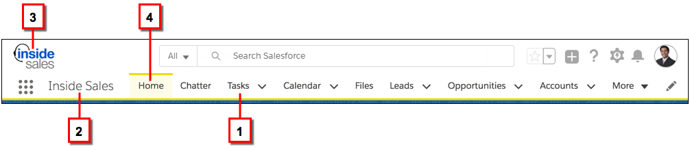 ナビゲーションバーに表示されたアプリケーションのカスタムロゴ、カスタム配色、名前、項目