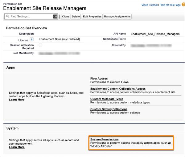 Übersichtsseite für den Berechtigungssatz 'Enablement-Site-Versionsmanager' mit Hervorhebung des Abschnitts 'Systemberechtigungen'.