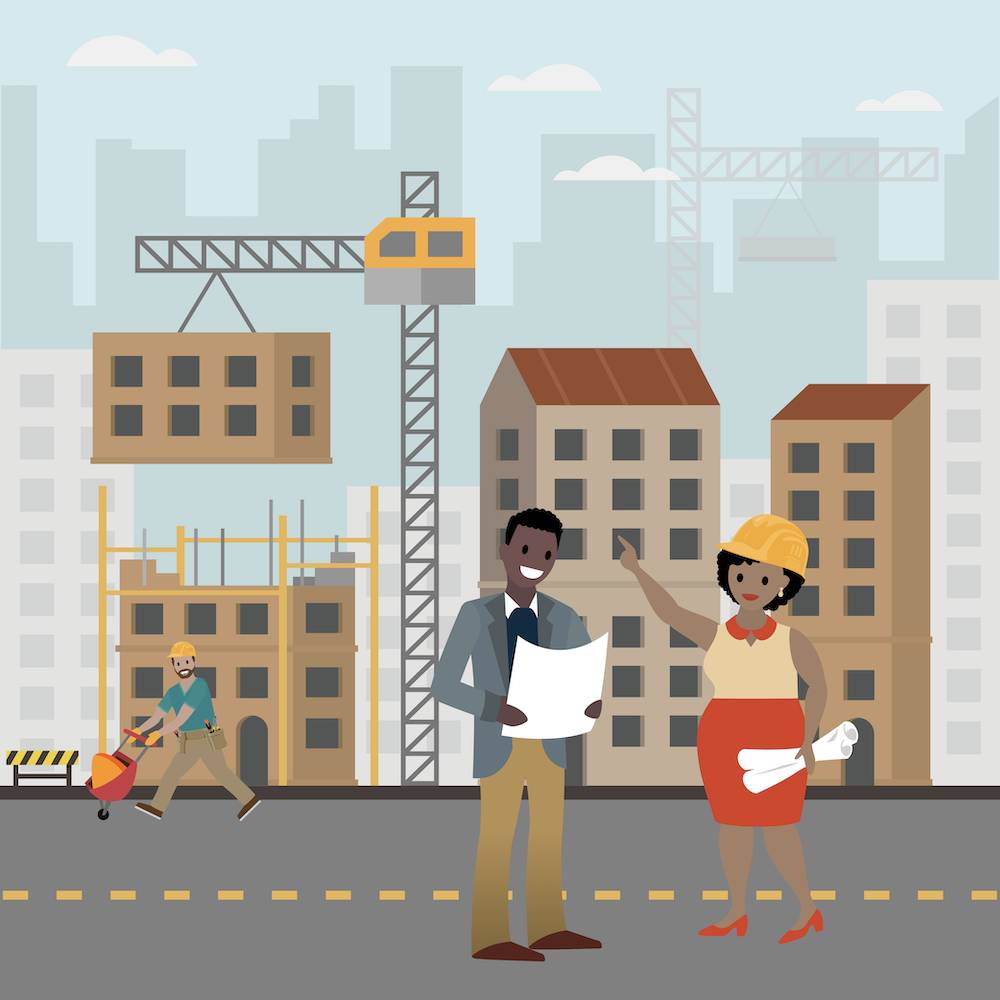 La directrice de la technologie, Allyson Harris, supervise les opérations d’une grue prête à ajouter à l’immeuble de logements de transition de NMH une extension préfabriquée.