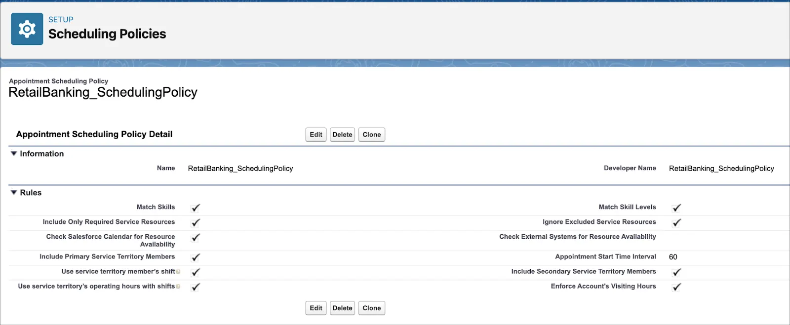 The RetailBanking_SchedulingPolicy scheduling policy page.