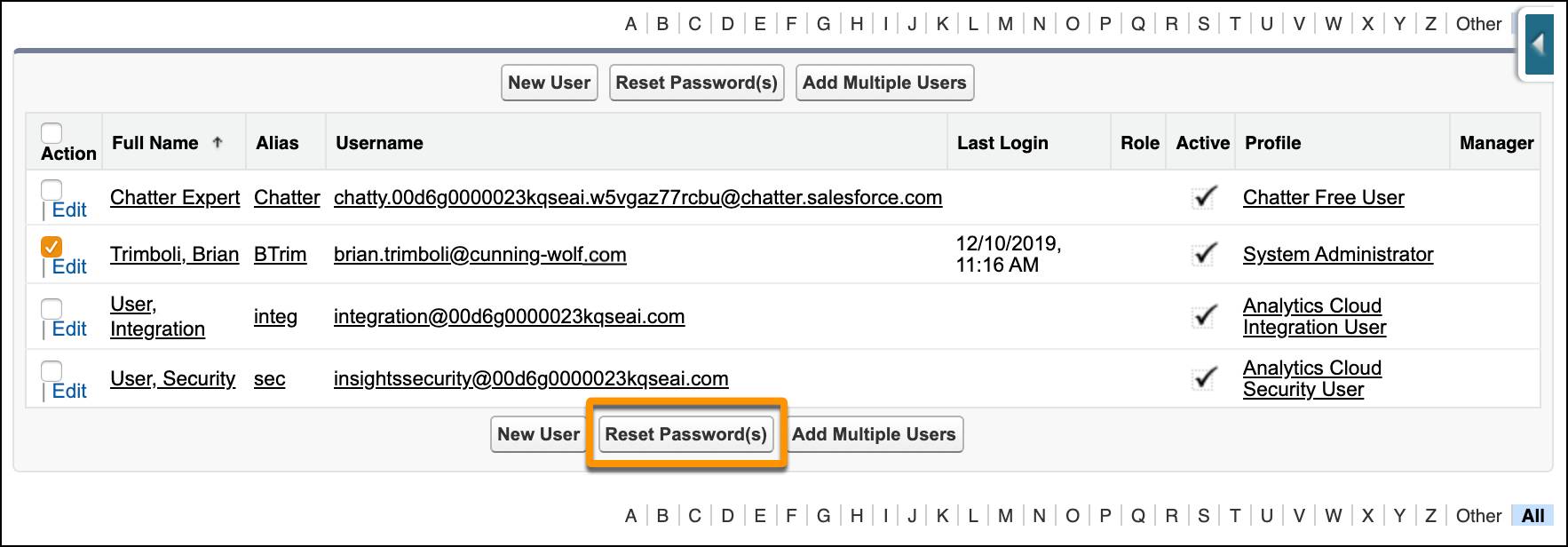 Setup(설정)에서 Reset Password(비밀번호 재설정) 버튼이 콜아웃되어 있는 사용자 목록.